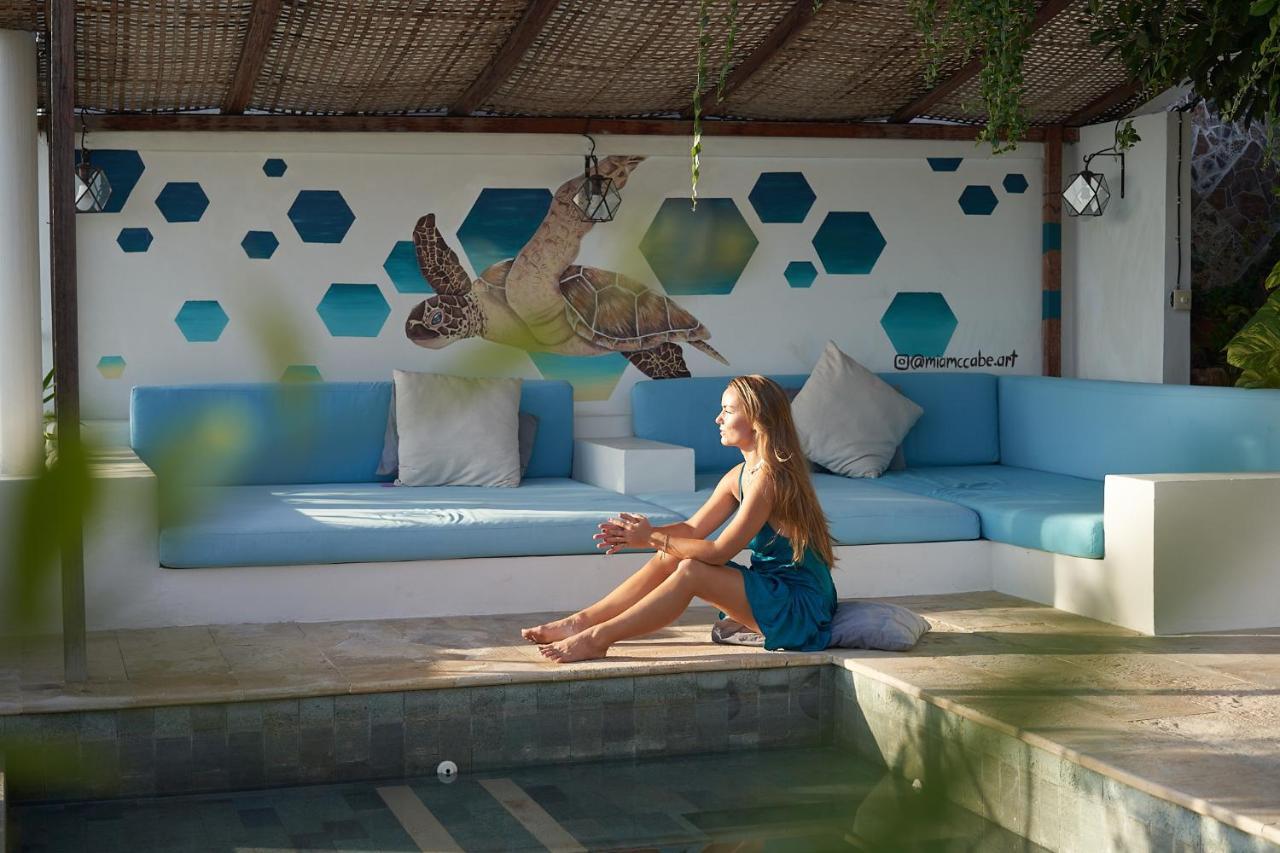 גילי אייר Serenity Luxurious Beachfront Villa & Spa With Private Infinity Pool, 8 Guests מראה חיצוני תמונה