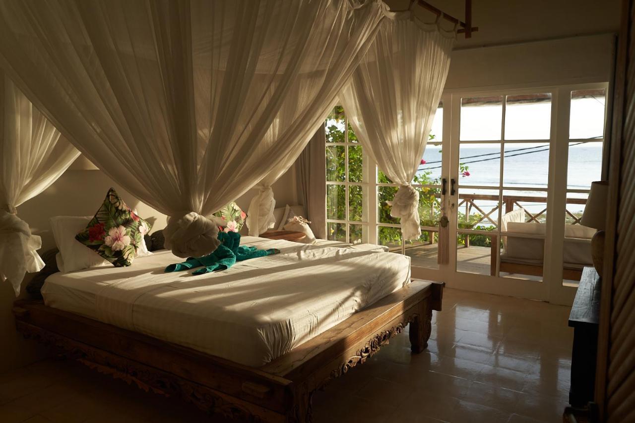 גילי אייר Serenity Luxurious Beachfront Villa & Spa With Private Infinity Pool, 8 Guests מראה חיצוני תמונה