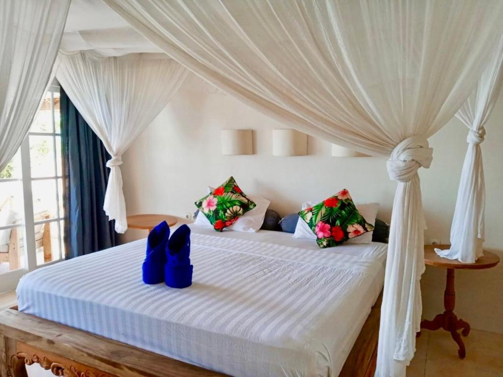 גילי אייר Serenity Luxurious Beachfront Villa & Spa With Private Infinity Pool, 8 Guests מראה חיצוני תמונה